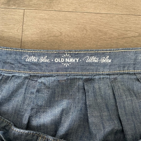 Old navy size 16 jean skirt. Like new - Picture 3 of 4